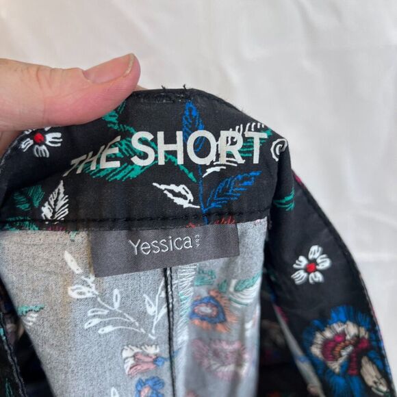 Yessica The Short Black Floral Print 100% Cotton Casual Shorts Size 10 - Picture 2 of 8